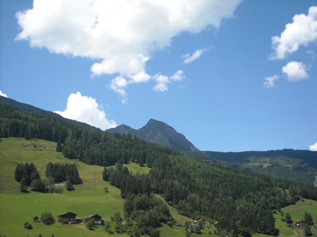 Landhaus & Appartementhaus Haussteiner Дорфгащайн Стая снимка